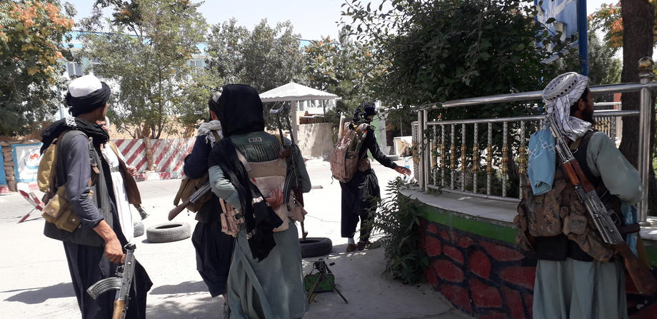 SAD evakuišu osoblje iz ambasade u Kabulu, talibani zauzeli i Džalalabad