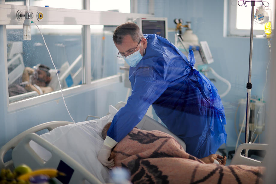 U Hrvatskoj 2.293 novozaraženih koronavirusom, preminulo još 25 osoba