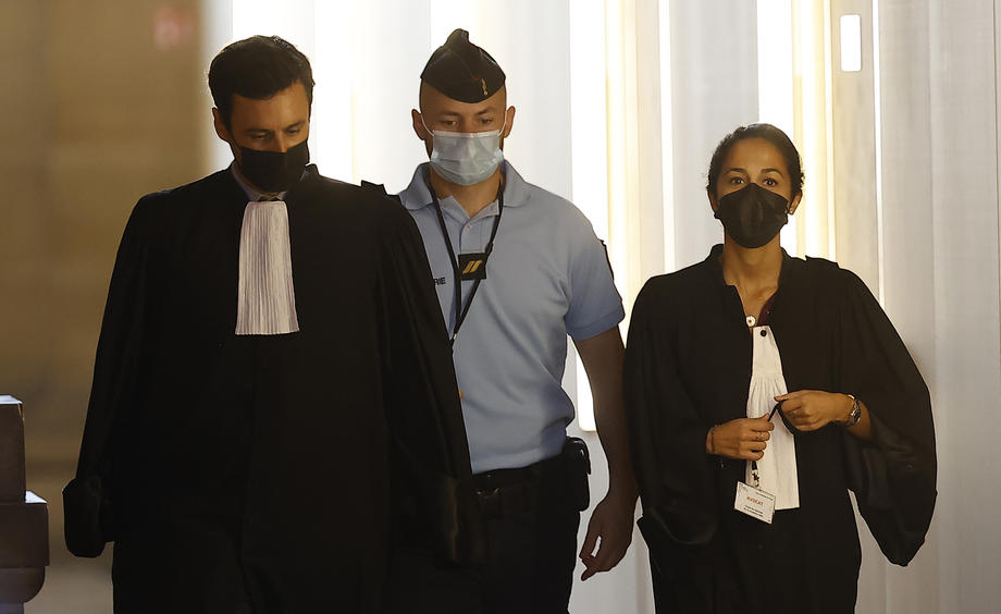 Napadač u Parizu rekao sudu da je vojnik 'Islamske države'