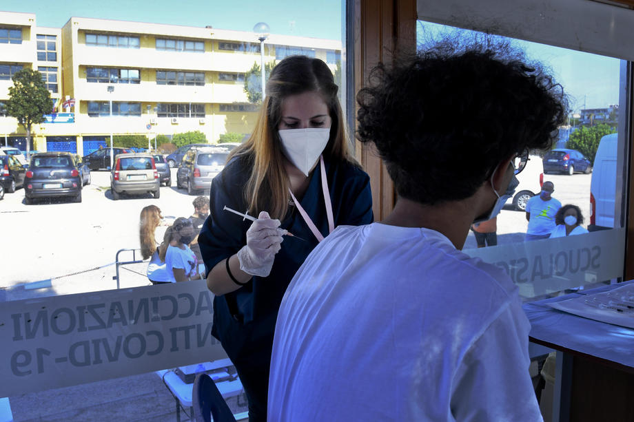 Potpuno vakcinisano više od 80 posto Italijana starijih od 12 godina