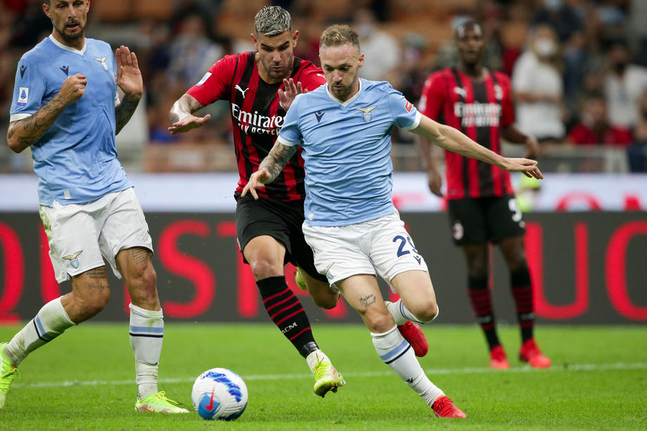 Fudbaleri Milana pobijedili Lazio za prvo mjesto na tabeli