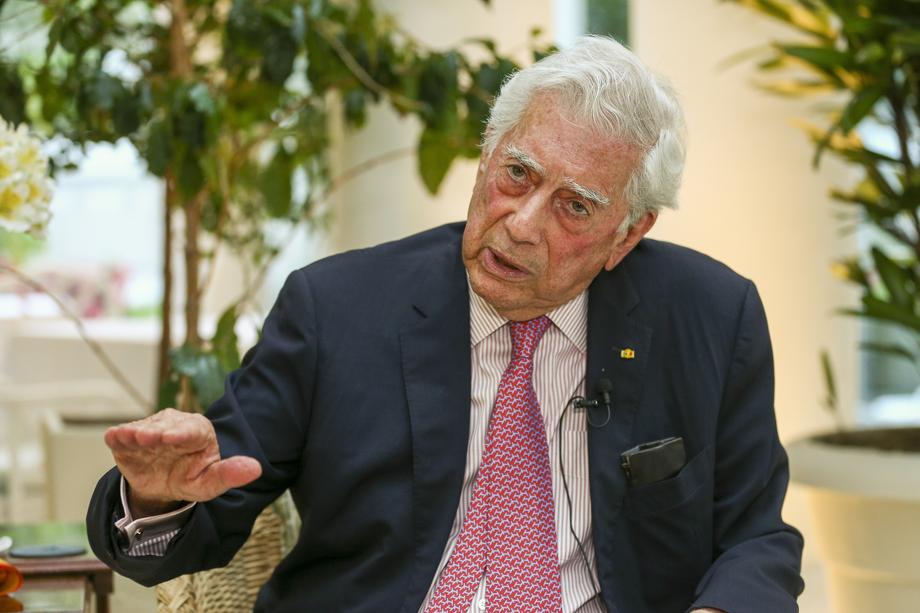 Mario Vargas Llosa izašao iz bolnice
