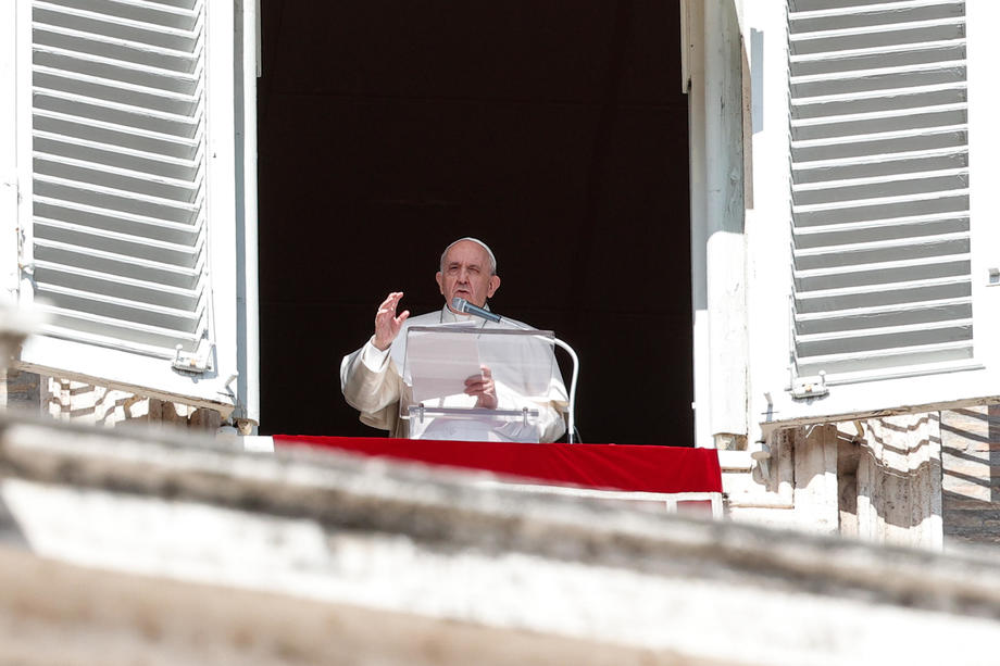 Papa: Ne vraćajte migrante u Libiju i u "nehumane" kampove