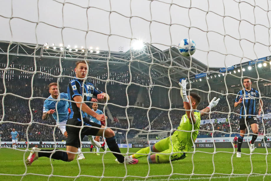 Atalanta do boda protiv Lazija u 94. minutu