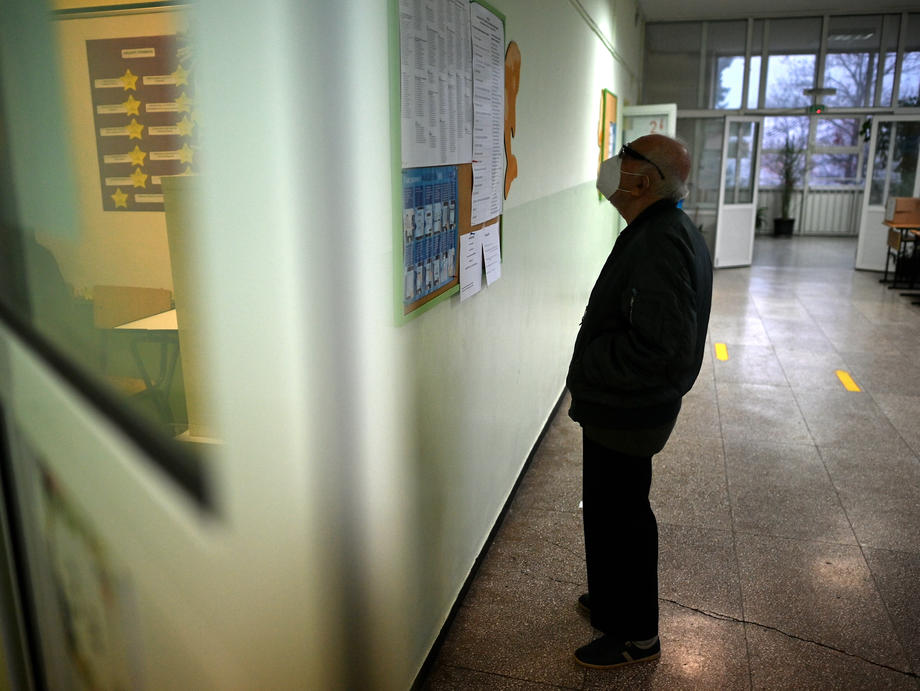 U Bugarskoj danas parlamentarni i predsjednički izbori