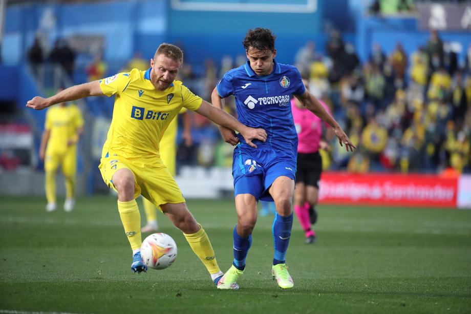 Getafe ubjedljiv protiv Cadiza u Primeri