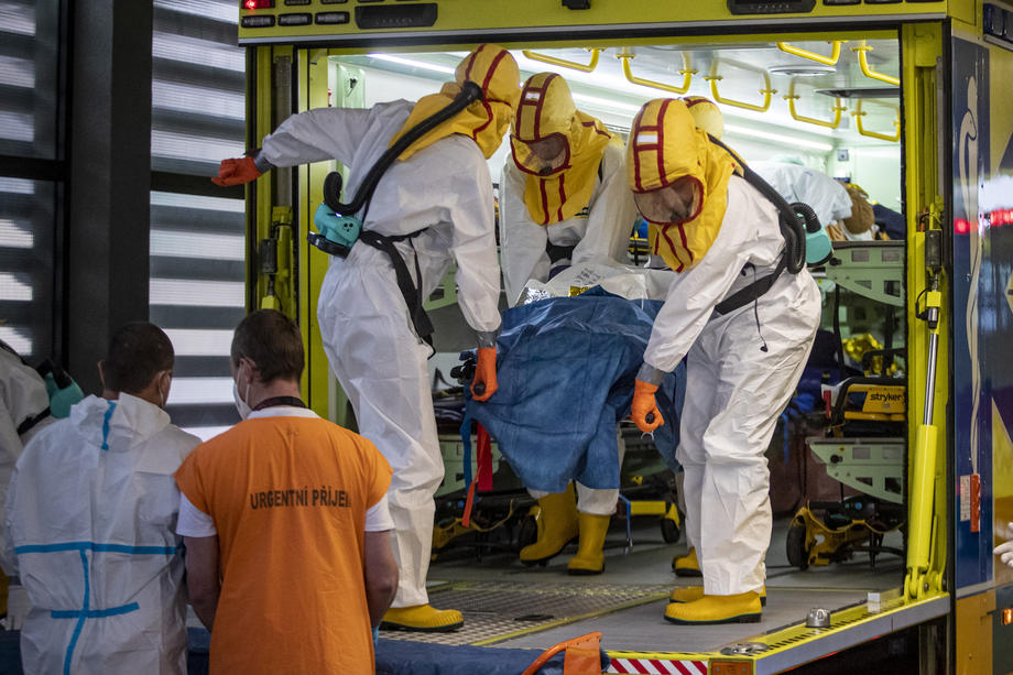 U Italiji od koronavirusa u toku 24 časa umrlo 65 osoba, 7.975 novozaraženih