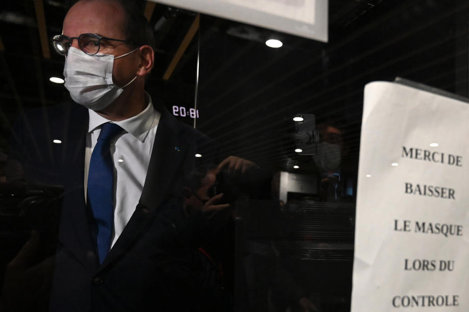 Francuska zatvara noćne klubove uoči Božića zbog varijante omikron