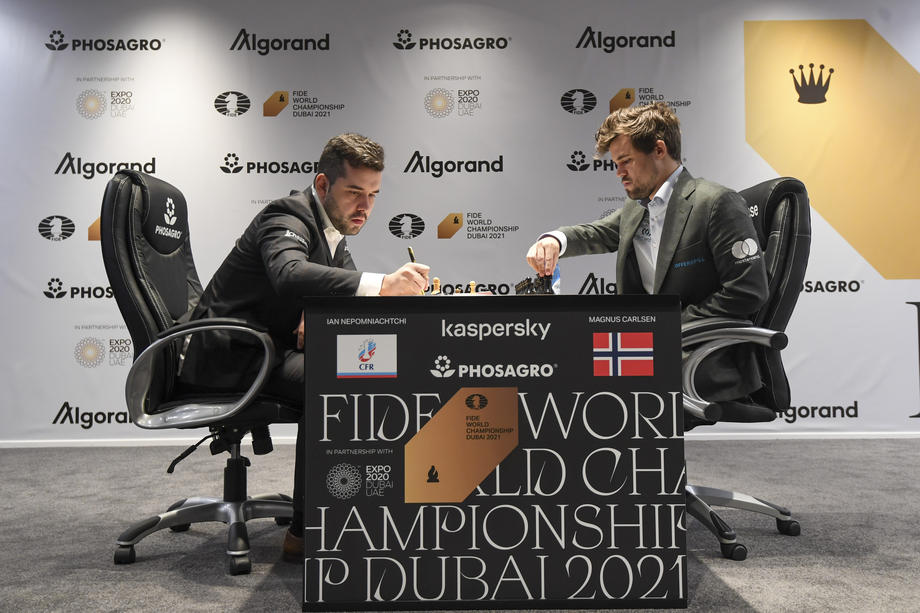Magnus Carlsen odbranio titulu svjetskog prvaka u šahu
