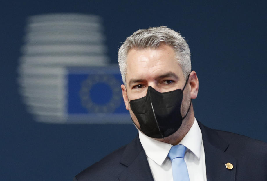Austrijski kancelar Karl Nehammer pozitivan na koronavirus