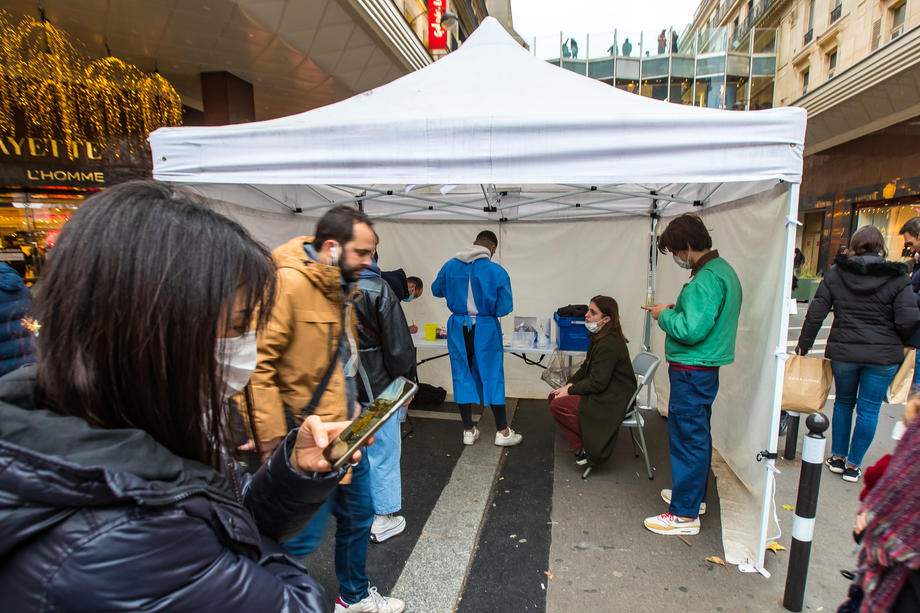 U Francuskoj novi rekordan broj od više od 200.000 zaraženih u jednom danu