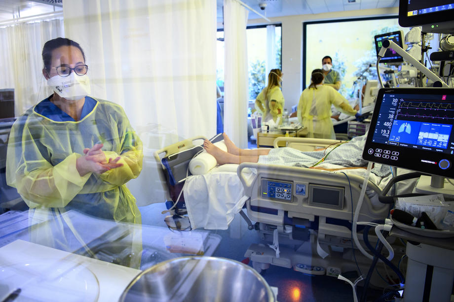 Evropa: Očekuje se 50% zaraženih omikronom za šest do osam sedmica