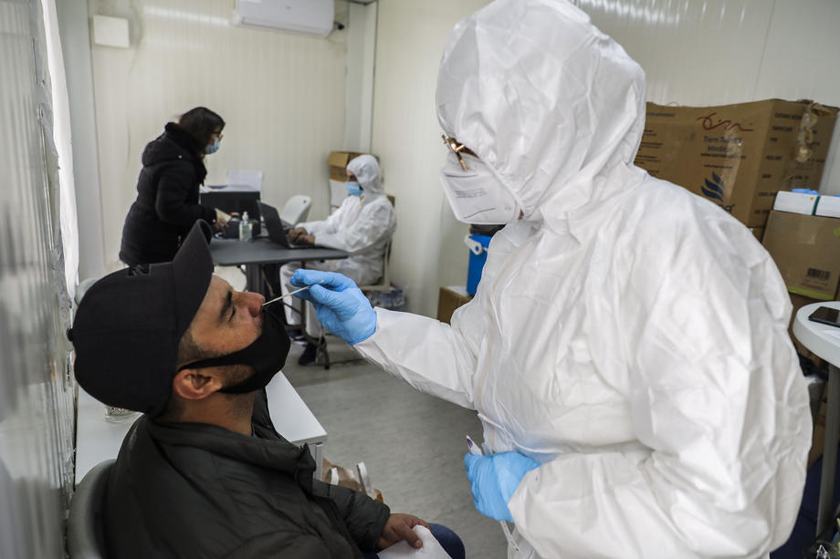 Potvrđen prvi slučaj omikron soja u Sjevernoj Makedoniji