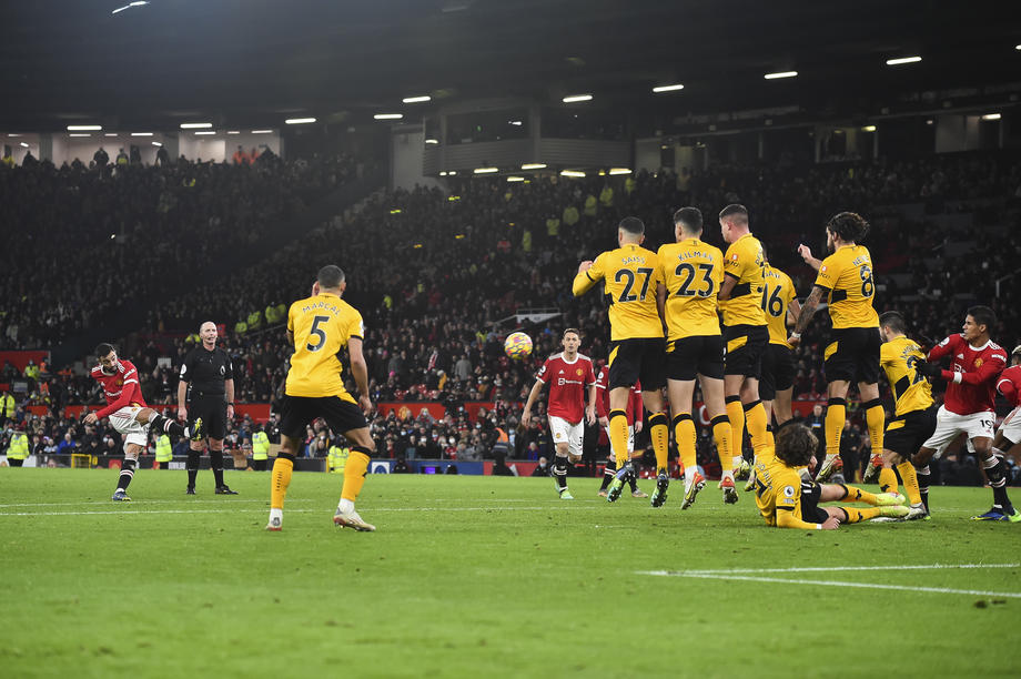 United porazom počeo godinu, Wolverhampton slavio na Old Traffordu