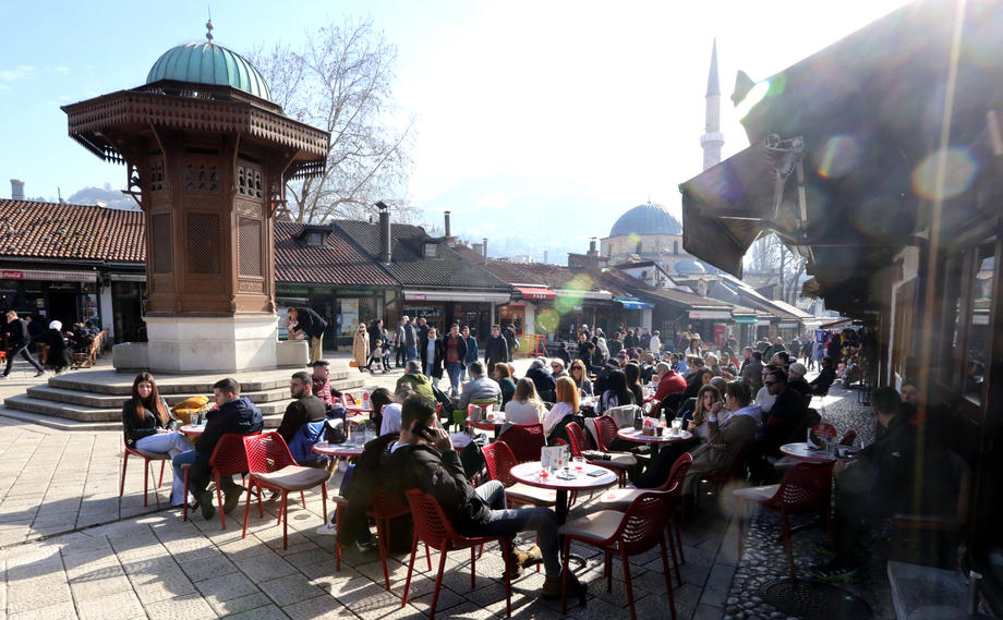U Kantonu Sarajevo 165 novih slučajeva zaraze, 269 osoba se oporavilo