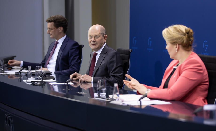 U Njemačkoj će do 20. marta postepeno ukinuti mjere protiv koronavirusa