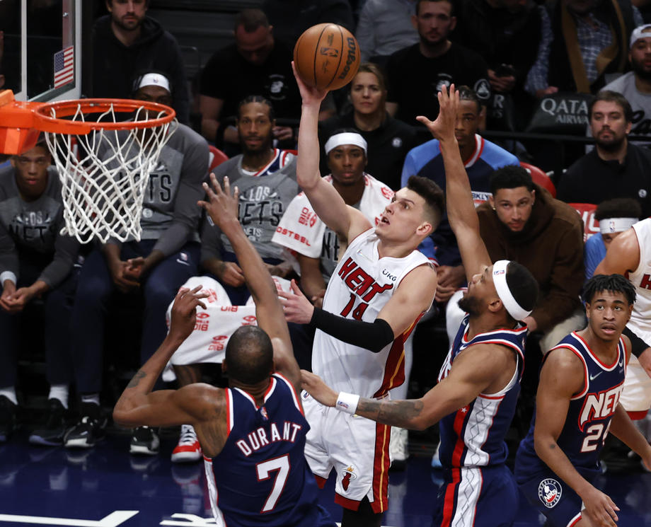 Brooklyn pobijedio Charlotte uz 50 poena Irvinga