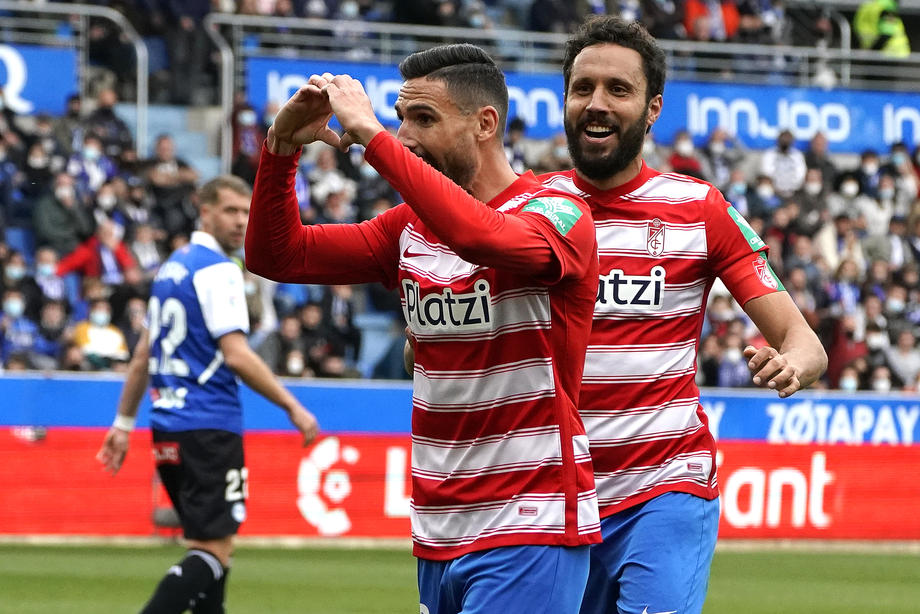 Granada slavila protiv Alavesa