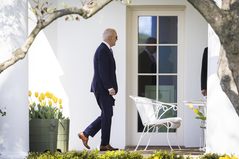 Biden odobrio 800 miliona dolara vojne pomoći Ukrajini