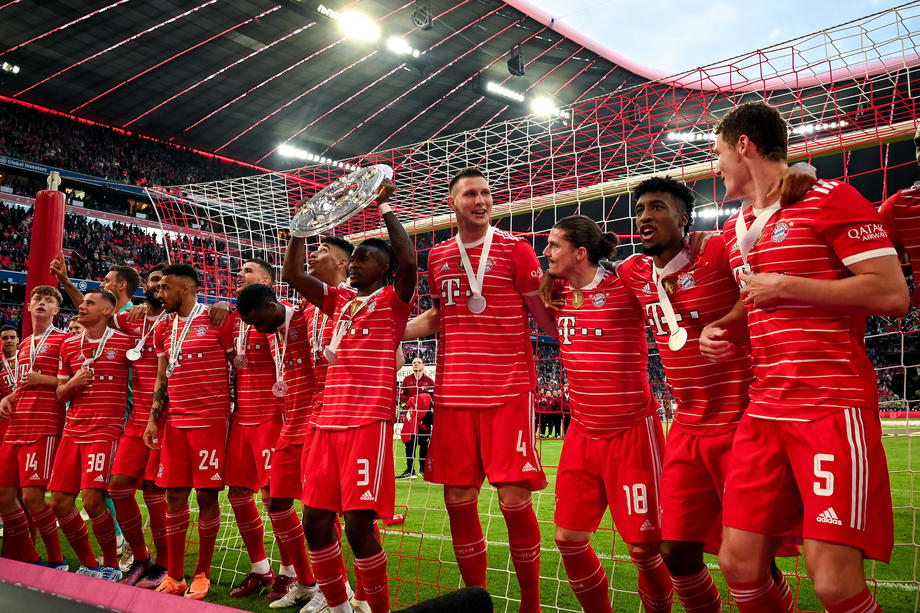 Remi Bayerna i Stuttgarta u Bundesligi