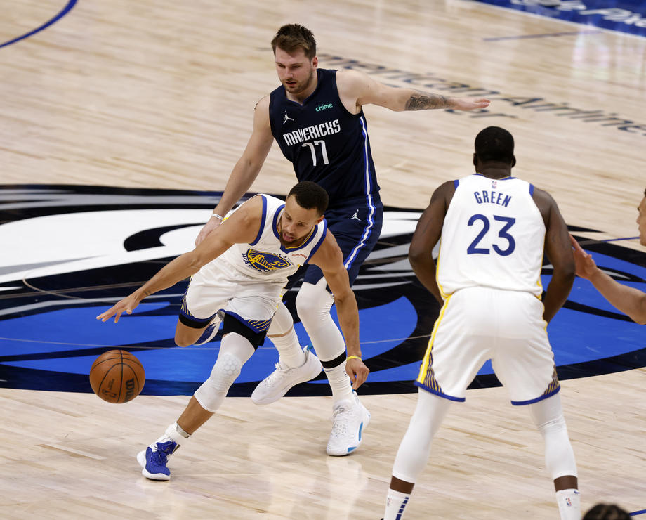 Warriorsi na korak od velikog finala