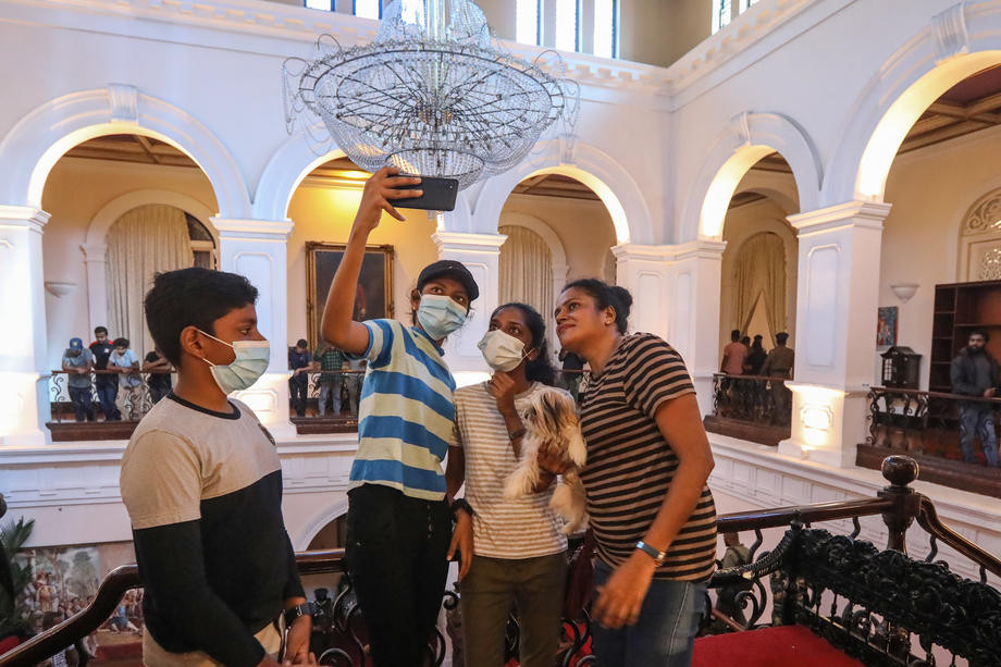 Šri Lanka: Demonstranti odbijaju da napuste rezidencije