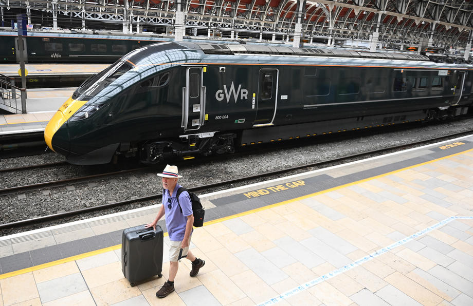 Nekoliko hiljada mašinovođa stupilo u štrajk u Velikoj Britaniji