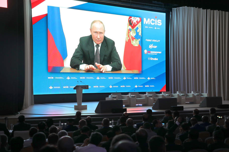 Putin: Zapad pokušava obuzdati formiranje multipolarnog svijeta