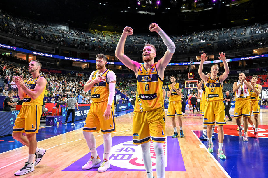 Košarkaši BiH pobjedom nad Mađarskom započeli nastup na EP