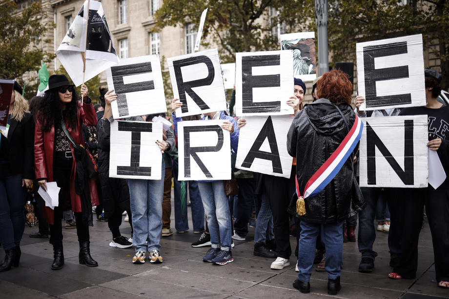 Hiljade ljudi na ulicama Pariza kao podrška iranskim demonstrantima