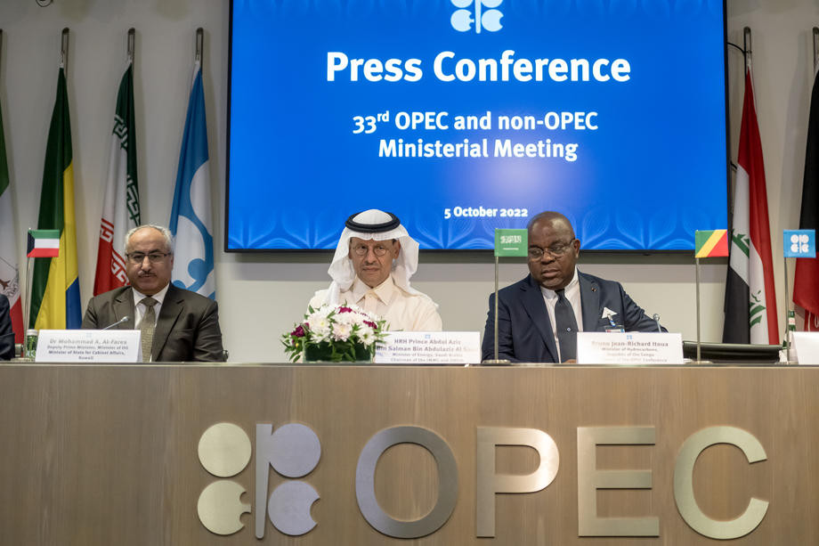 OPEC+ od novembra smanjuje proizvodnju nafte za dva miliona barela dnevno