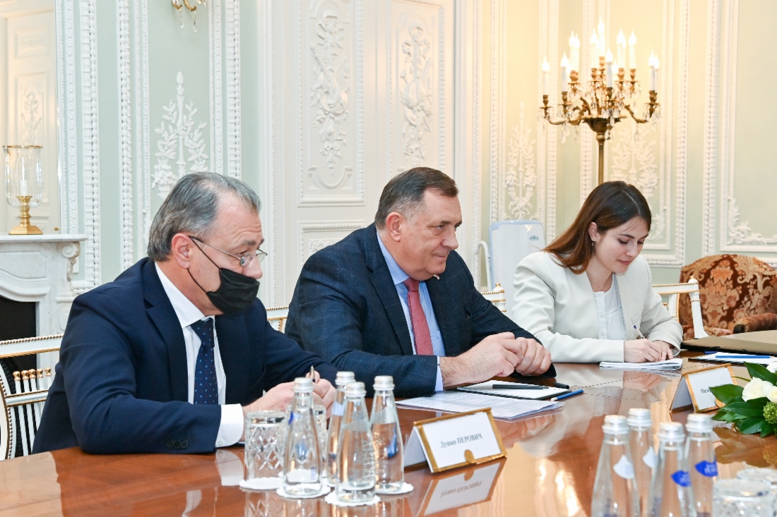 Dodik se u Rusiji sastao s glavnim direktorom Gazproma