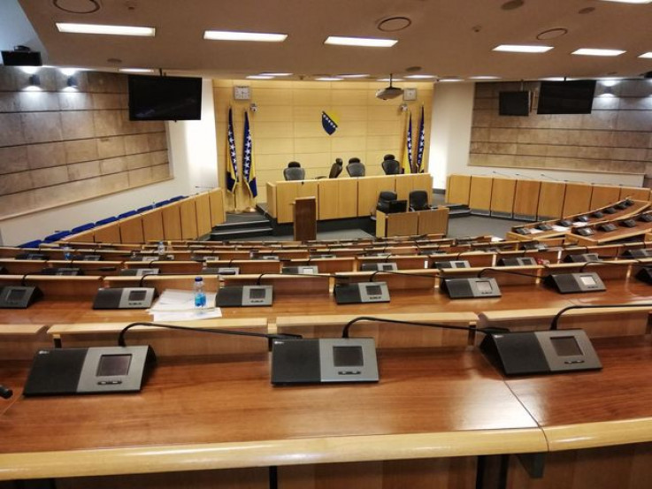 Poslanici danas o stanarskim pravima, stanju u penzijskom sistemu FBiH i zaštiti od požara