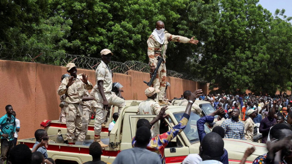 Mali i Burkina Faso će vojnu intervenciju u Nigeru smatrati ratom