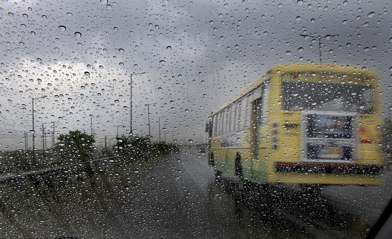 Mokri kolovozi, povećana opasnost zbog odrona