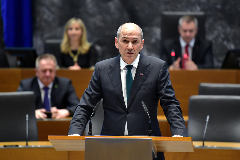 Prijeti li Janša gašenjem rada novinske agencije?
