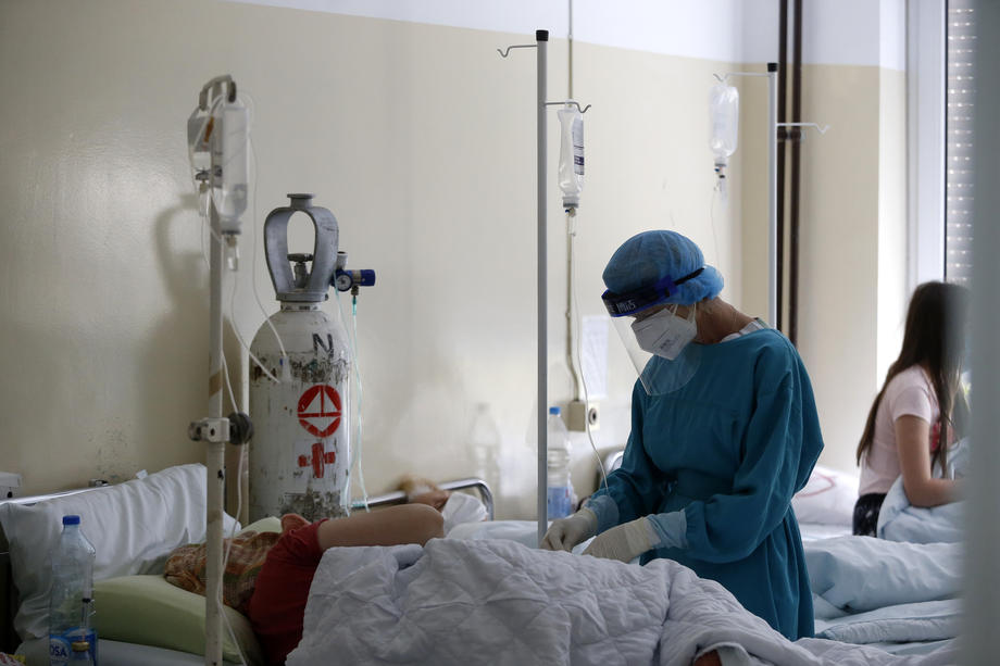 U Srbiji 61 osoba umrla od koronavirusa, 7041 novozaraženih