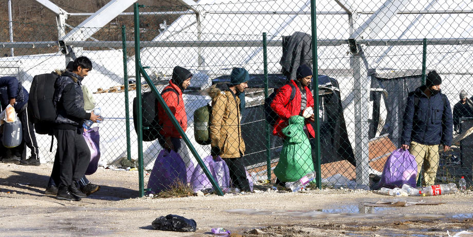 Oružane snage BiH ujutro postavljaju šatore u kampu Lipa