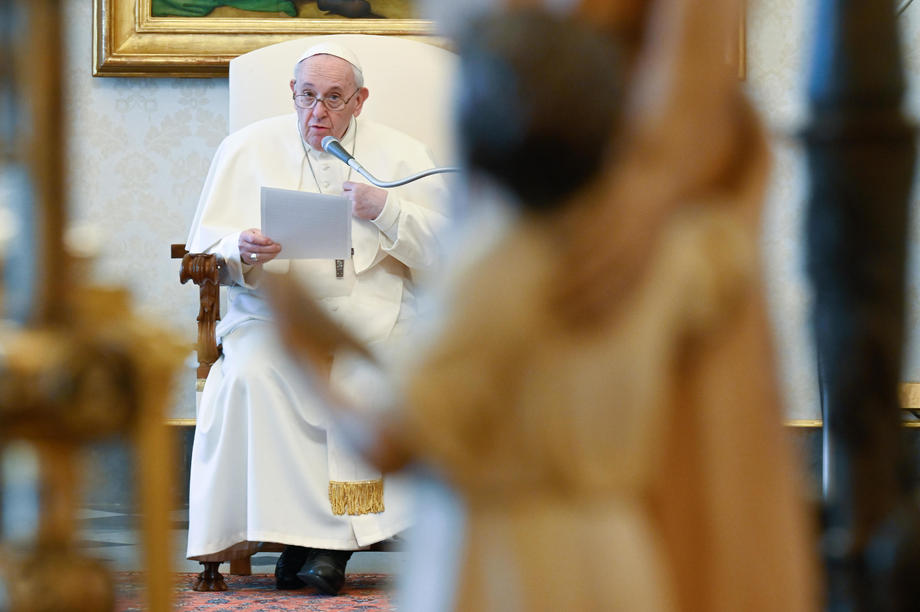 Papa osudio nasilje nad ženama