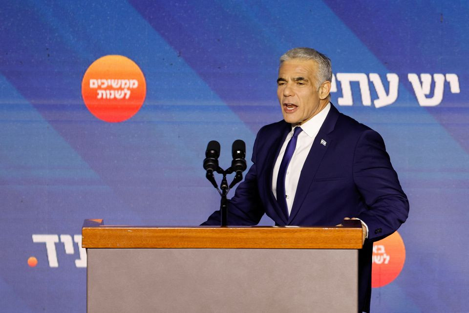Izraelski premijer Lapid priznao izborni poraz, čestitao Netanjahuu na pobjedi