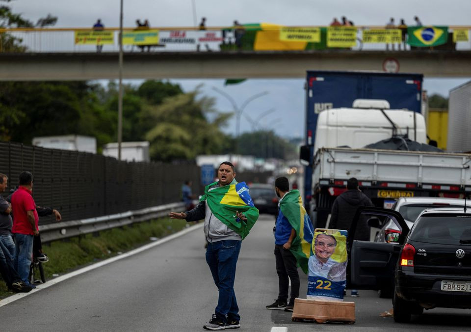 Sud naredio policiji da ukloni blokade koje su postavile pristalice Bolsonara