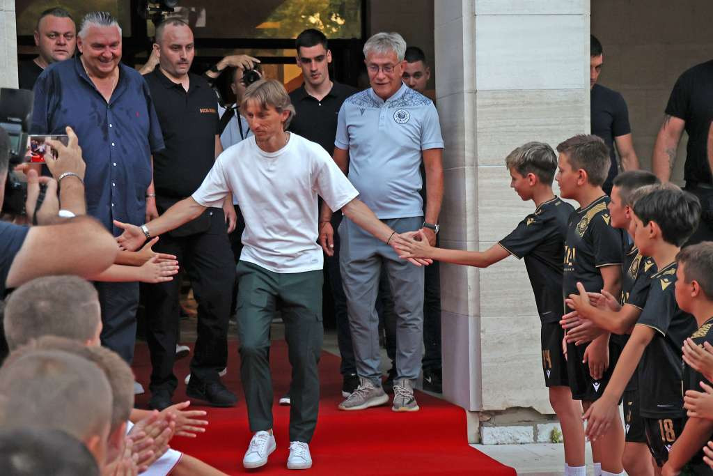 U prepunoj Kosači premijerno prikazan film o Zrinjskom; Modrić: Zrinjski je ponos