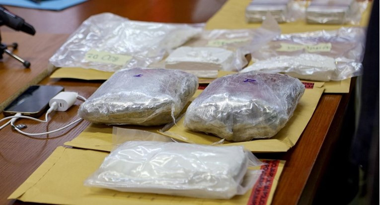 Diler iz BiH u Zadru uhapšen s više od kilograma amfetamina i pola kilograma MDMA