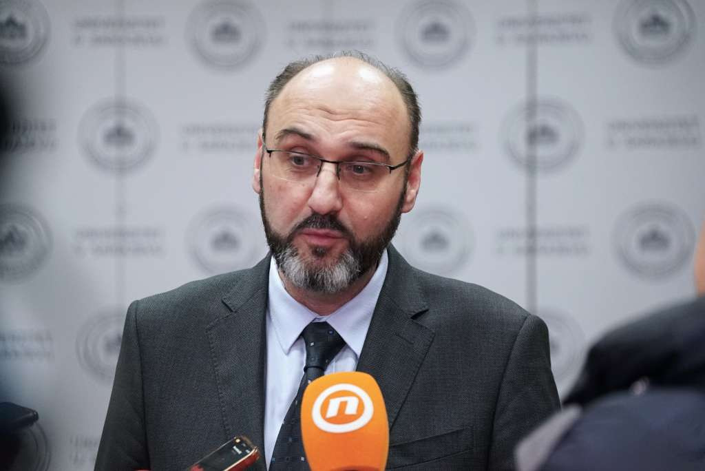 Stav Fakulteta i Senata UNSA je da saobraćajnica ne može prolaziti između objekata UNSA