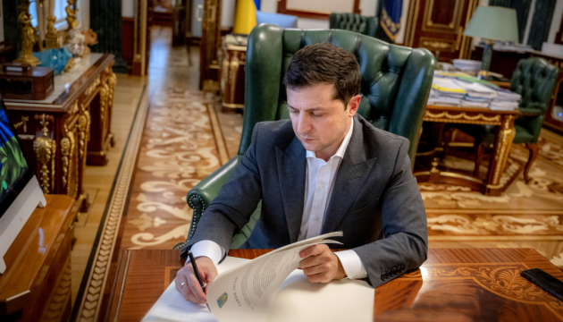 Zelenski potpisao zahtjev za ulazak Ukrajine u Evropsku uniju