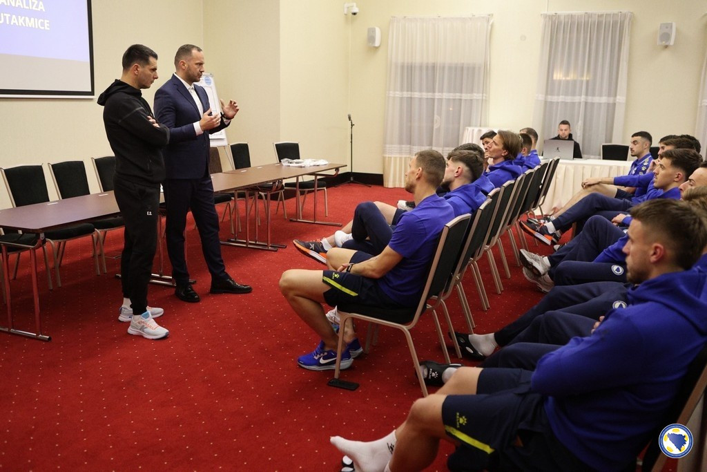 Vico Zeljković posjetio reprezentativce BiH