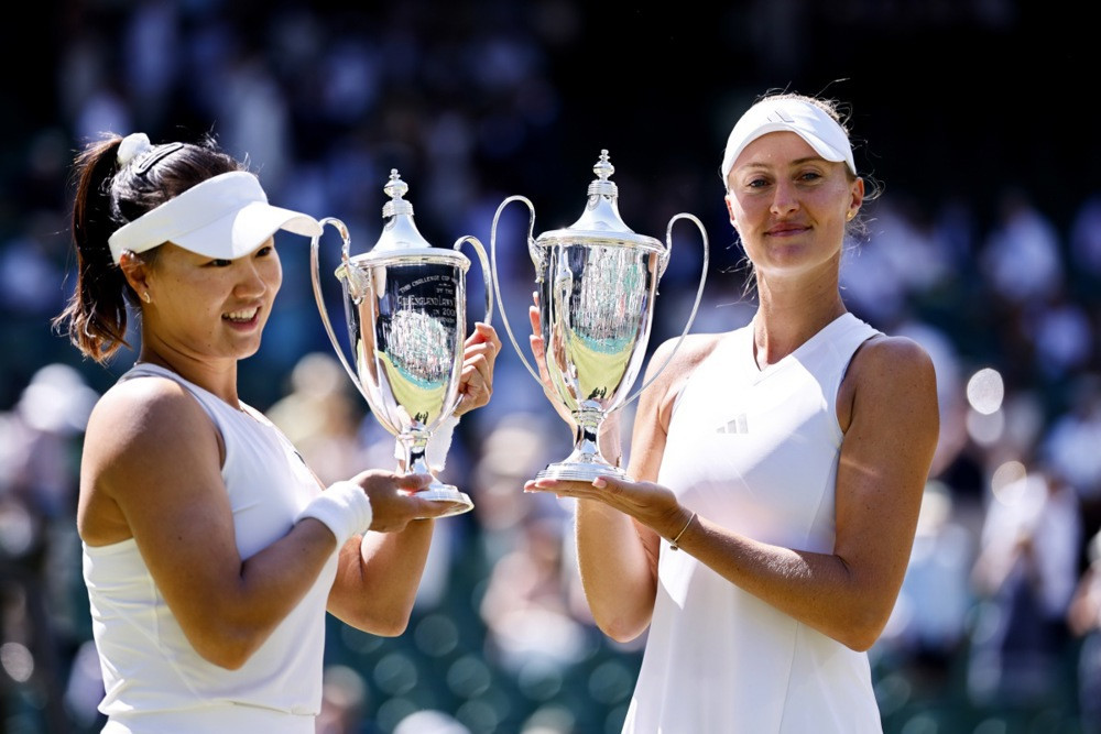 Mladenović i Guo osvojile titulu u ženskom dublu na Wimbledonu
