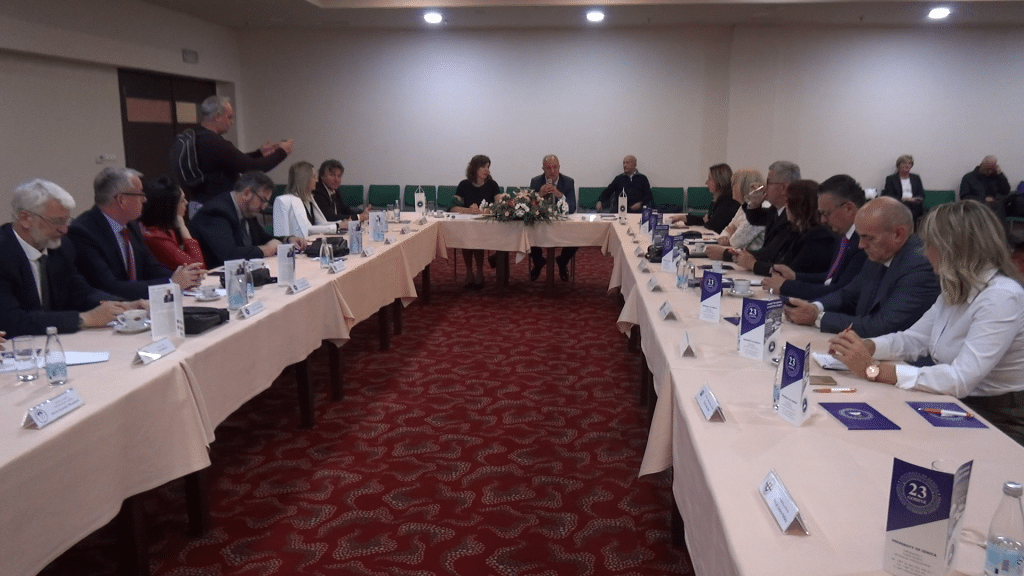 Priznavanje diploma u BIH i regiji - Ujednačiti kriterije za javne i privatne 