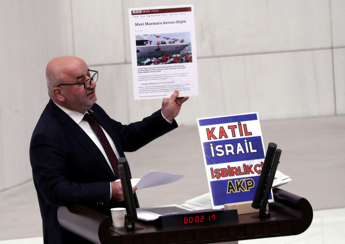 Preminuo turski poslanik dva dana nakon srčanog udara tokom govora u parlamentu