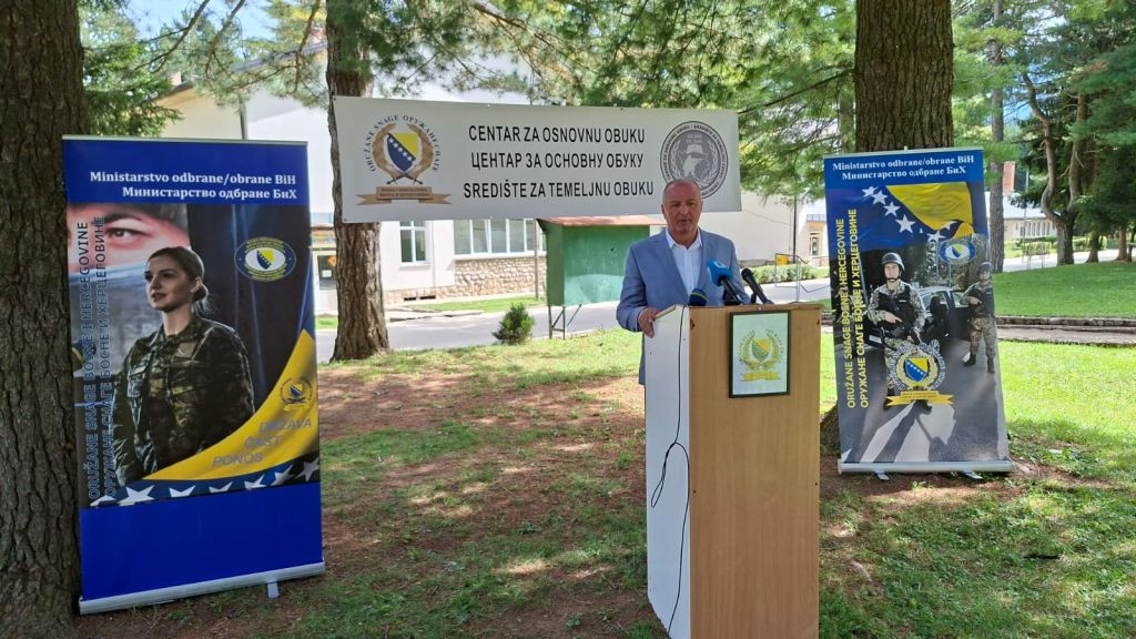 Helez na ceremoniji prijema u vojnu službu: Najveća čast i odgovornost
